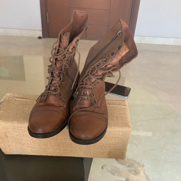 STEVE MADDEN BOOTS: red/deep pink color. stylish with laces; wear with zips - Picture 6 of 15